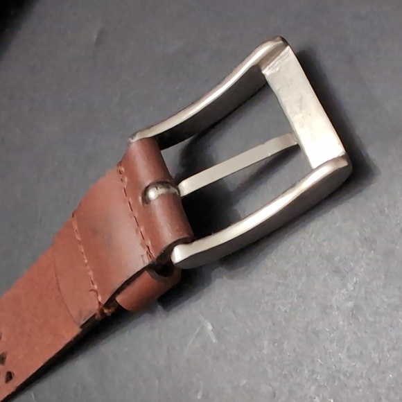 Women's Brown Brazilian Leather Western Style Belt with Punched Hole Design. - Picture 4 of 9